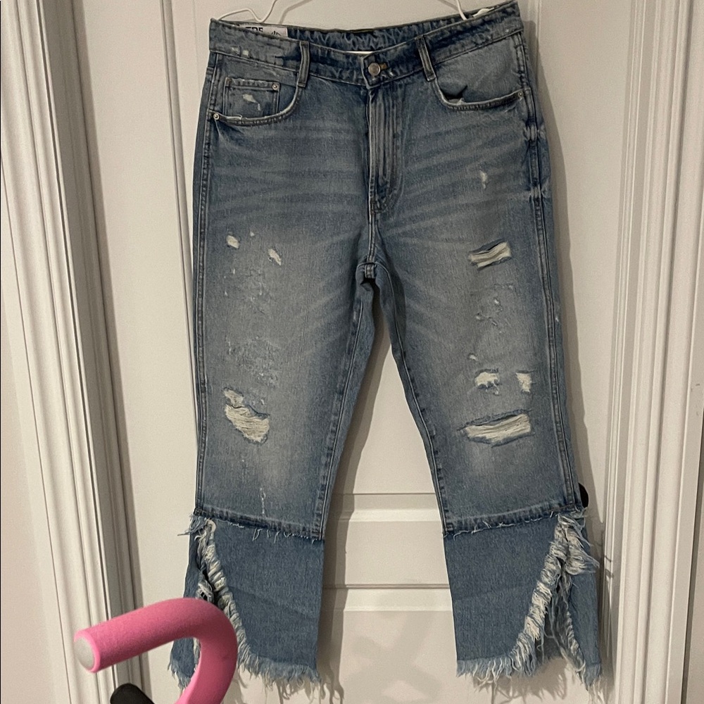 Zara Light Blue Distressed Cropped Jeans